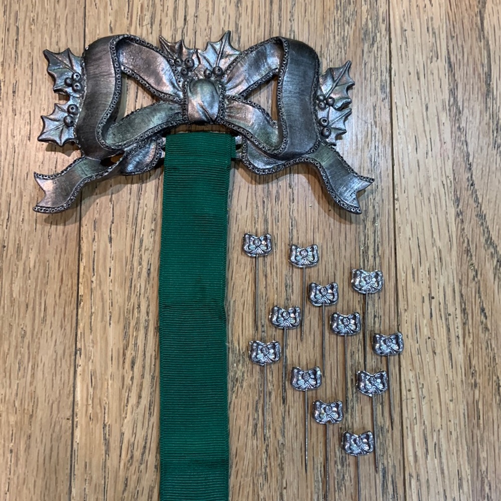 NWOT Pewter Christmas card holder